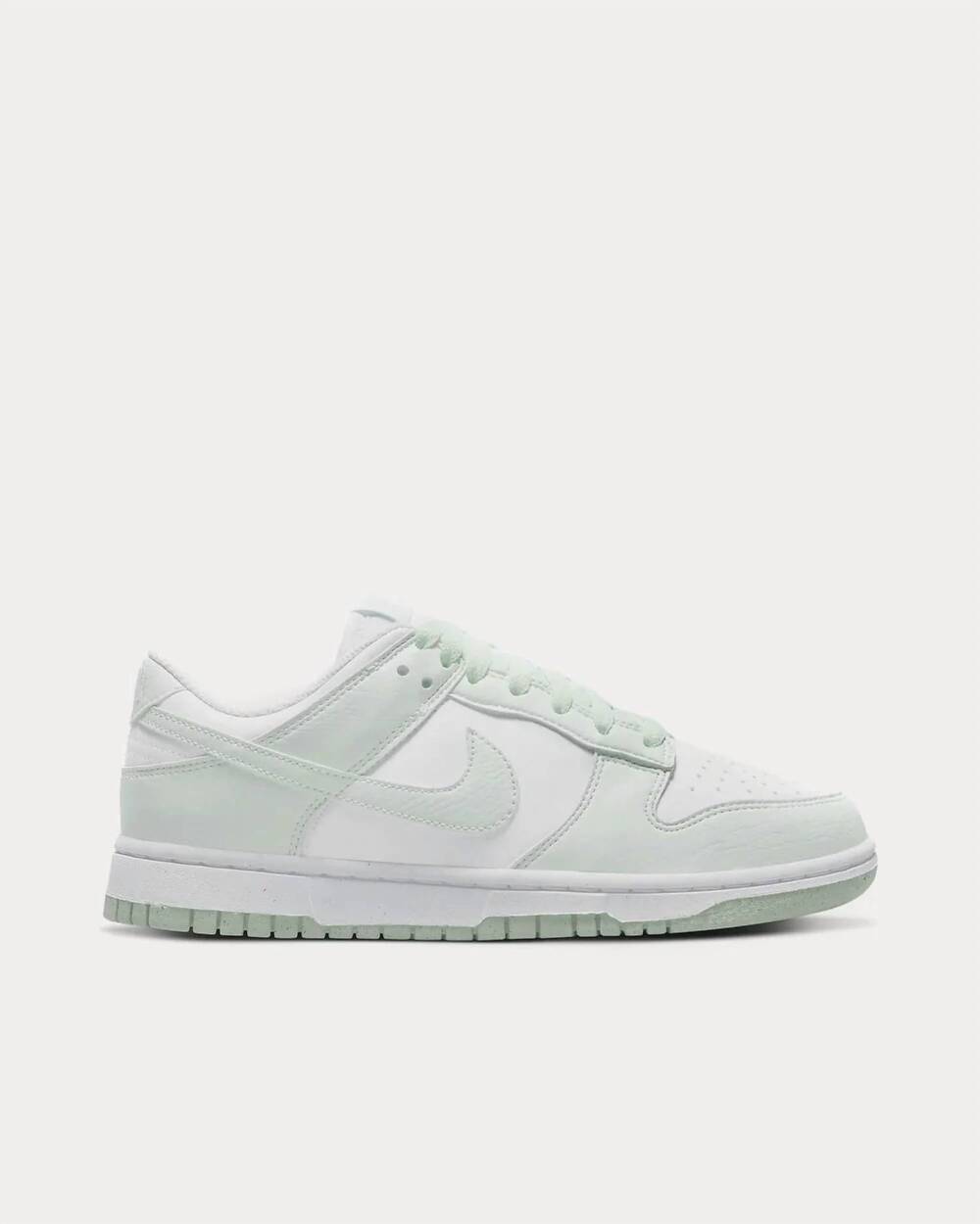 NEW NIKE women's dunk low sneakers in mint